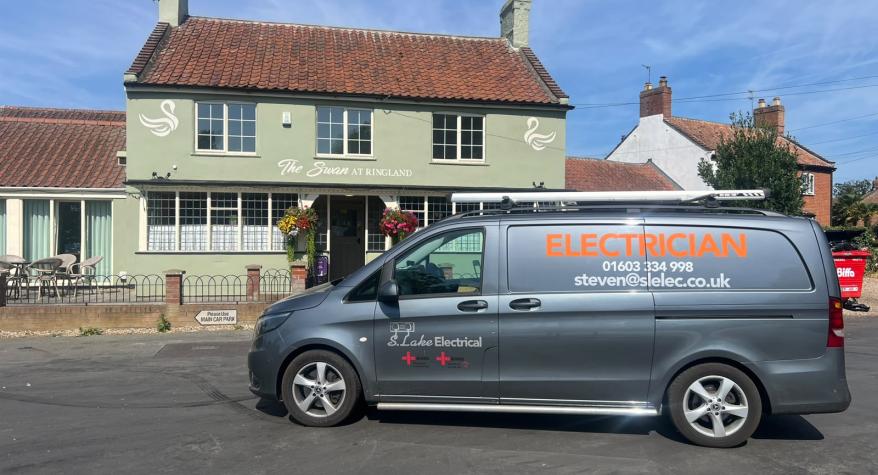 Trusted Electrician in Ringland